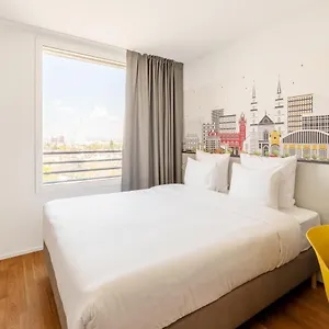 B&B Hotel Basel Otel